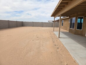7345 E 45th Pl in Yuma, AZ - Foto de edificio - Building Photo