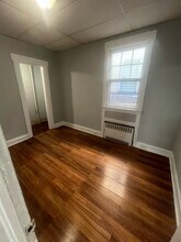 22 Cedar Ave, Unit 1 in Elizabeth, NJ - Building Photo - Building Photo