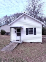 537 Robertson St in Burlington, NC - Building Photo