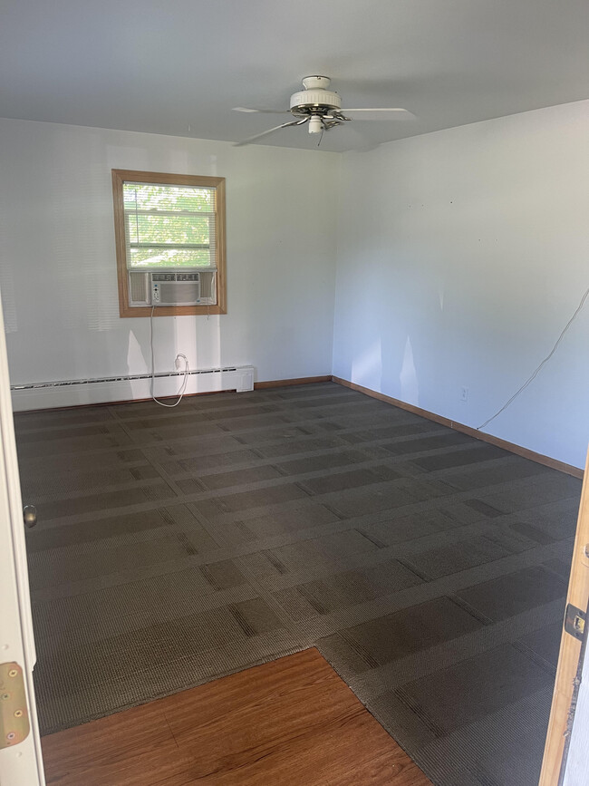 318 14th Ave E, Unit C in Alexandria, MN - Building Photo - Building Photo