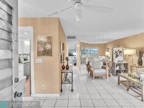 308 Monaco Blvd in Delray Beach, FL - Foto de edificio - Building Photo