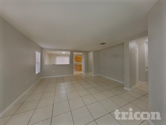 4621 Ross Lanier Ln in Kissimmee, FL - Foto de edificio - Building Photo