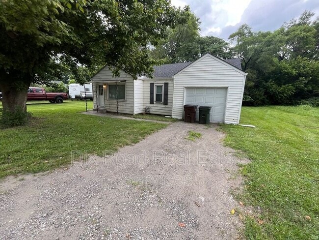 2009 Oxford State Rd in Middletown, OH - Building Photo - Building Photo