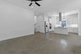 7104 Meador Ave in Austin, TX - Building Photo - Building Photo