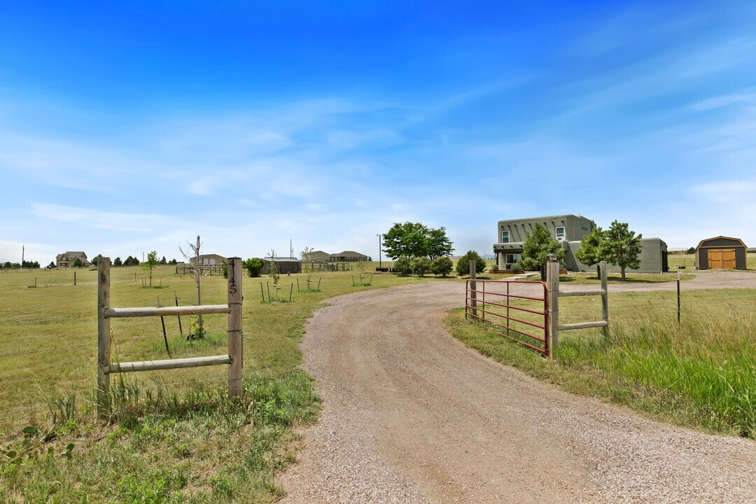 4145 Los Ranchitos Dr in Peyton, CO - Building Photo