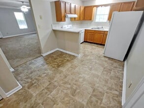 117 Oriole Dr in Jonesboro, GA - Building Photo - Building Photo