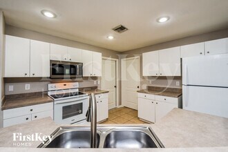 3105 41st St W in Lehigh Acres, FL - Building Photo - Building Photo