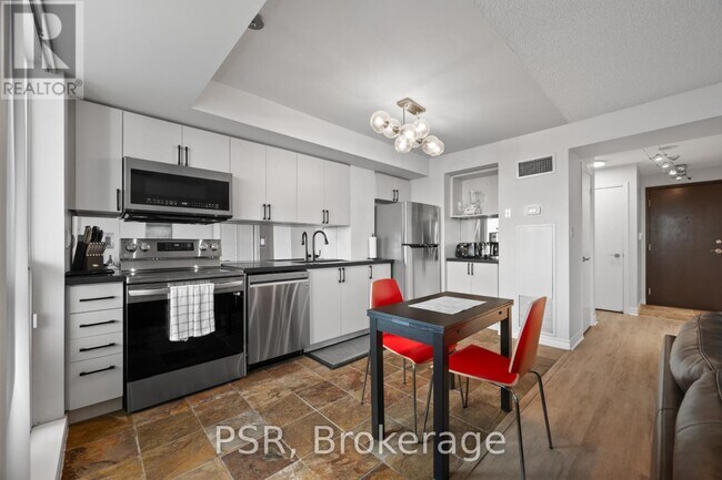 410 Queens Quay W in Toronto, ON - Building Photo - Building Photo