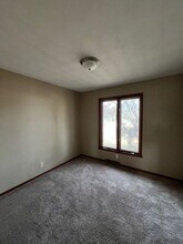 3824 Skyview Dr in Janesville, WI - Building Photo - Building Photo