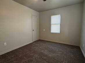 1804 NW Hoover Ave in Lawton, OK - Building Photo - Building Photo