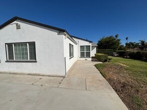 5075 Tyler St in Riverside, CA - Building Photo - Building Photo