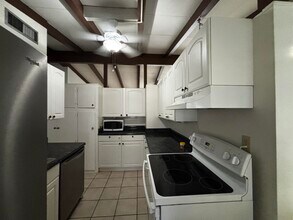 2512 Key Largo Ln in Fort Lauderdale, FL - Building Photo - Building Photo