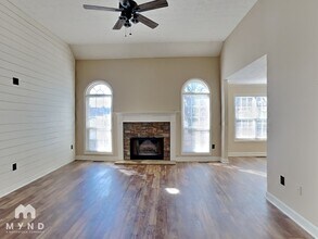 328 John Gordon Pl in Carrollton, GA - Foto de edificio - Building Photo