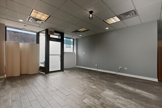 1338 W Irving Park Rd in Wood Dale, IL - Building Photo - Building Photo