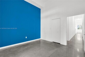 771 NW 1st St, Unit 201 in Miami, FL - Building Photo - Building Photo