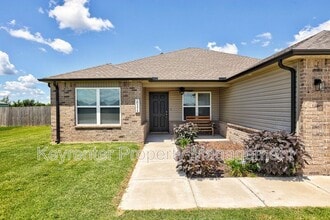 10376 Cadens Trl in Shawnee, OK - Building Photo - Building Photo
