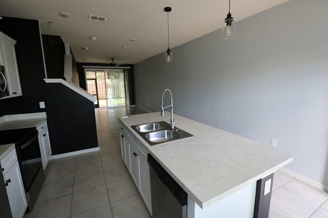 172 Whispering Brk Dr in St. Augustine, FL - Building Photo - Building Photo