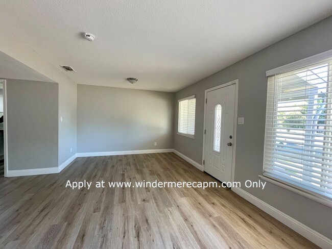 2125 47th Ave in Sacramento, CA - Building Photo - Building Photo