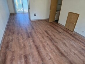 4792 Lancaster Dr NE, Unit 115 in Salem, OR - Foto de edificio - Building Photo