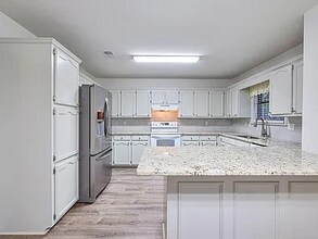 411 Bluebonnet St in Stephenville, TX - Foto de edificio - Building Photo