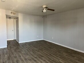 8108 N 33rd Dr in Phoenix, AZ - Building Photo - Building Photo