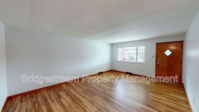 1307 Heatherdale Ave in Dayton, OH - Foto de edificio - Building Photo