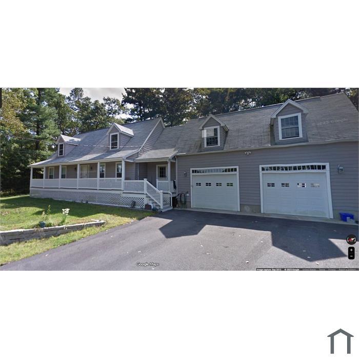 2 Woodside Dr in Saugus, MA - Building Photo