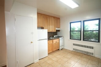 417 W Broadway in Long Beach, NY - Building Photo - Building Photo