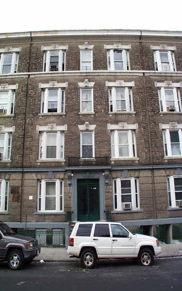 1049 Kelly St in Bronx, NY - Building Photo