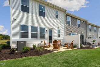 143 Siebold St in Garner, NC - Foto de edificio - Building Photo