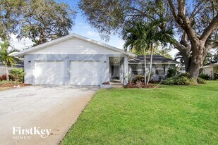 6710 22nd Ave W in Bradenton, FL - Building Photo