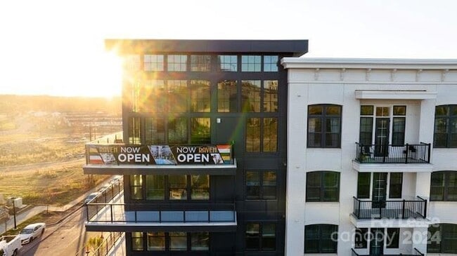 536 W Tremont Ave, Unit A3 in Charlotte, NC - Building Photo - Building Photo