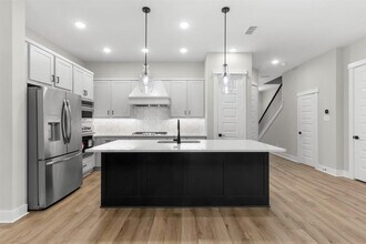 16030 Mason Run Dr in Houston, TX - Building Photo - Building Photo