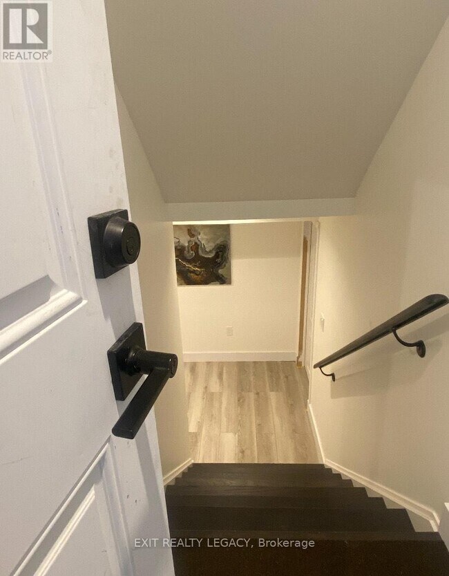 17 Camden Dr in Vaughan, ON - Building Photo - Building Photo