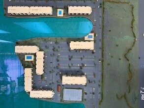 4801 NW 7th St in Miami, FL - Building Photo - Building Photo