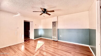 7509 Wilcox Dr in El Paso, TX - Building Photo - Building Photo