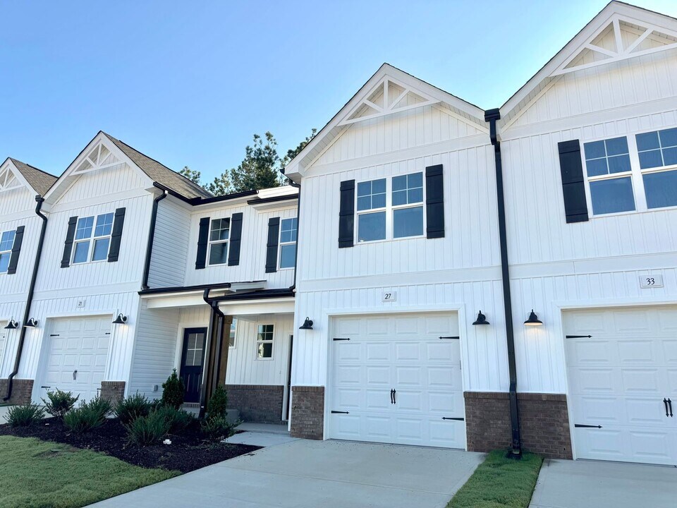 27 Calluna Dr in Clayton, NC - Building Photo
