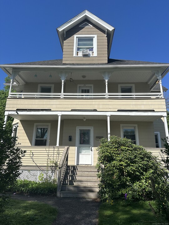 29 Woodbine St in Torrington, CT - Building Photo