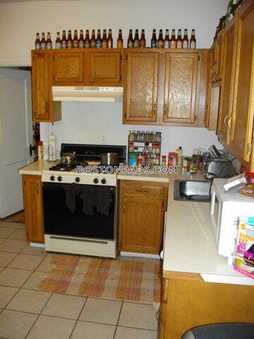1426 Commonwealth Ave in Boston, MA - Building Photo - Building Photo