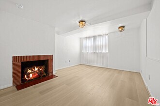 3715 Homeland Dr in Los Angeles, CA - Building Photo - Building Photo