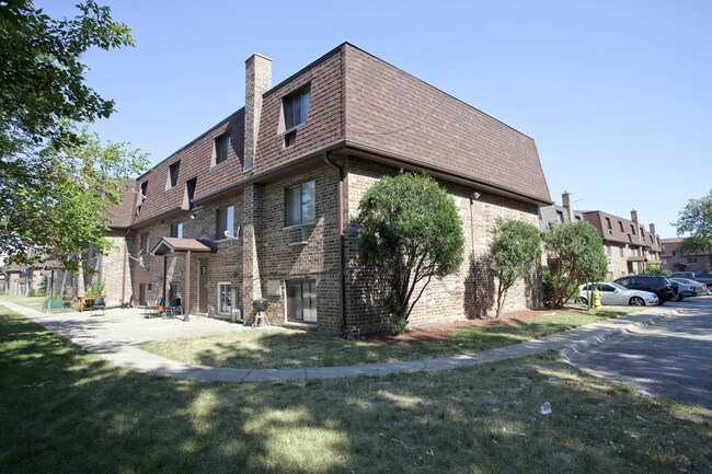 543 Dempster St in Mount Prospect, IL - Foto de edificio - Building Photo