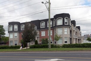 10 Ashton Rd Apartments