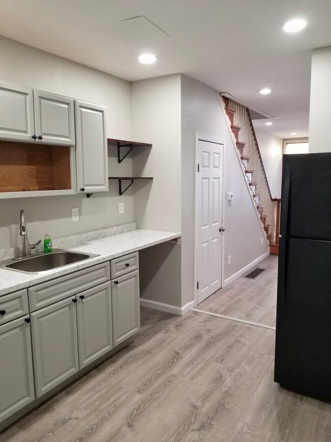 property at 1518 S Bailey St