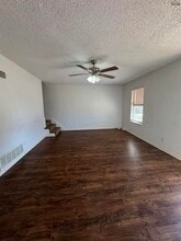 1217 N Pacific Ave in Iowa Park, TX - Building Photo - Building Photo