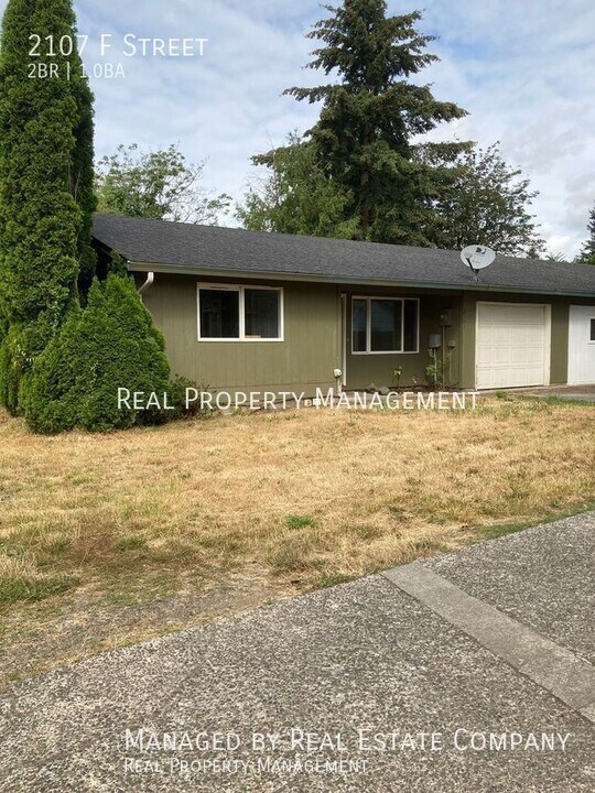 2107 F St in Washougal, WA - Building Photo