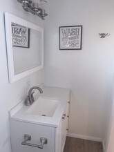 9575 E Heaney Cir in Santee, CA - Foto de edificio - Building Photo