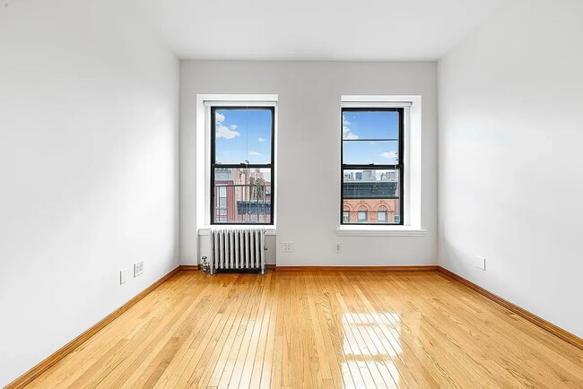 63 E 7th St, Unit 14