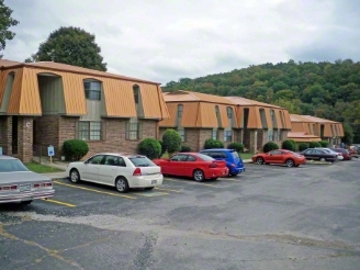 Hillview Terrace Village Apartments in Harriman, TN - Foto de edificio - Building Photo