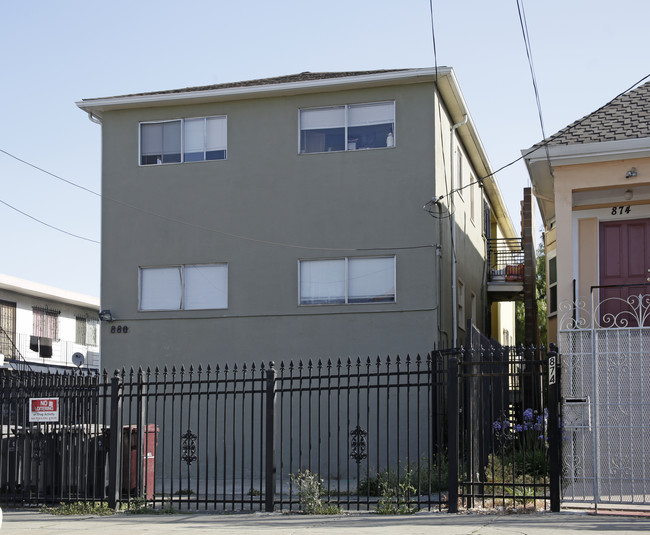 880 34th St in Emeryville, CA - Foto de edificio - Building Photo