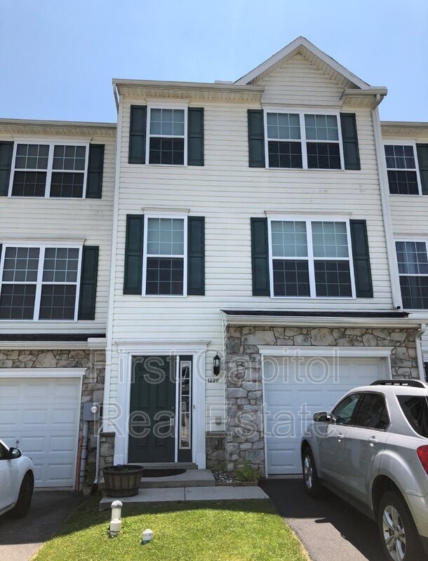 property at 1220 Knob Run